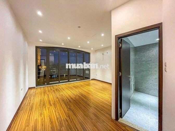 👉 CHO THUÊ NHÀ HXH HUỲNH VĂN BÁNH_9x20m_TRỆT 4 LẦU, THANG MÁY.