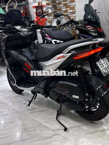 Aprilia SR GT 200
