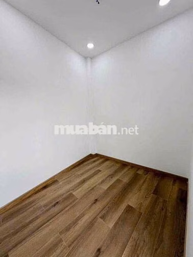 cần bán nhà hẻm 1041 trệt 2 lầu 2ptollet giá bán 990tr (TL)
