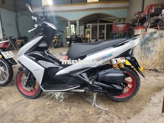Honda Air Blade 125cc Bạc Đen