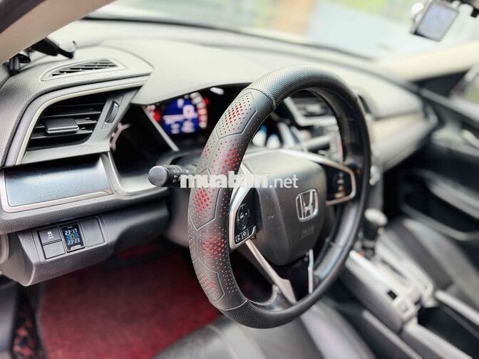 Honda Civic 1.8 2018 Trắng Việt Nam