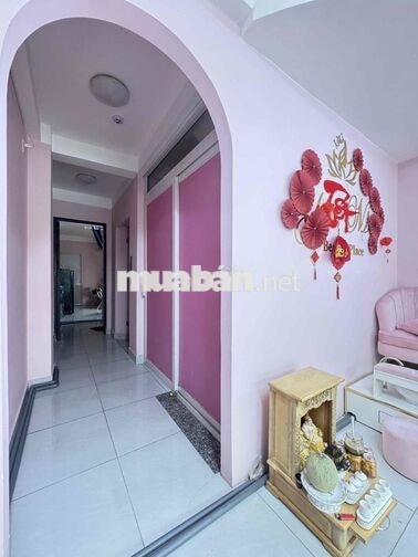 Sang Tiệm Nail - Mi Tại Khu K300 Quận Tân Bình