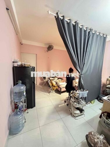 Sang Tiệm Nail - Mi Tại Khu K300 Quận Tân Bình