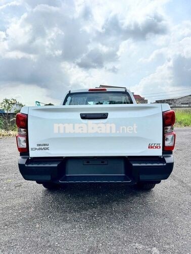 Isuzu D-Max Trắng