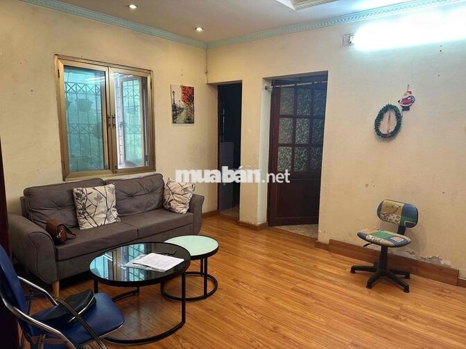 cho thuê căn hộ tập thể 95 phố láng hạ