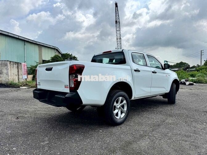 Isuzu D-Max Trắng