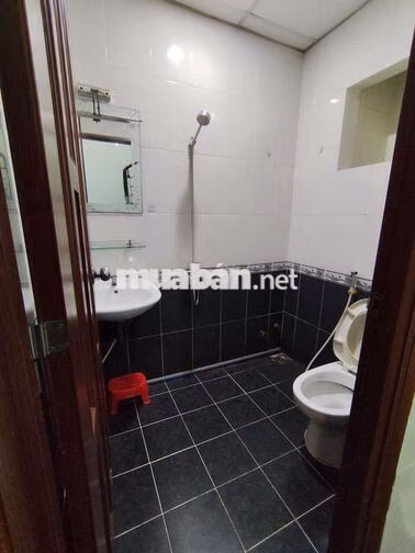 Còn 1 phòng ban công đường phạm văn chiêu, khu an ninh, không ngập