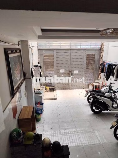 Còn 1 phòng ban công đường phạm văn chiêu, khu an ninh, không ngập