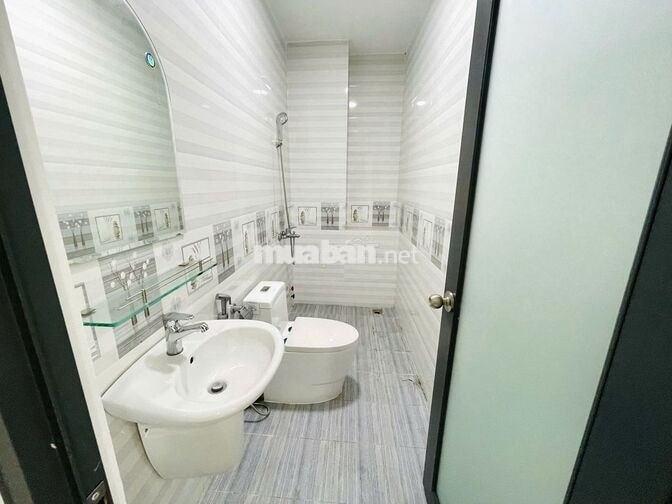 NHÀ ĐẸP BÀU CÁT - 68E Đồng Đen, P.14, Tân Bình - nhà mới vào ngay
