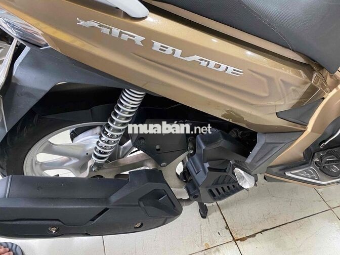 Honda Air Blade Fi 125cc 2017 Vàng đồng