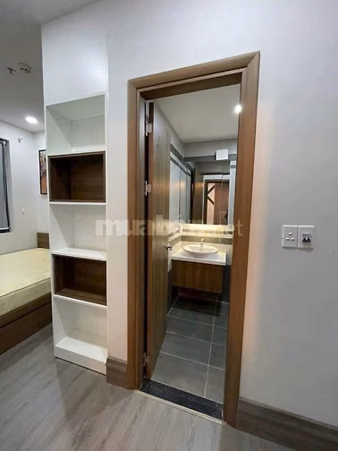 CC Central Plaza . Phạm Văn Hai . TB. DT 60m2 . 2PN Giá 13Tr5