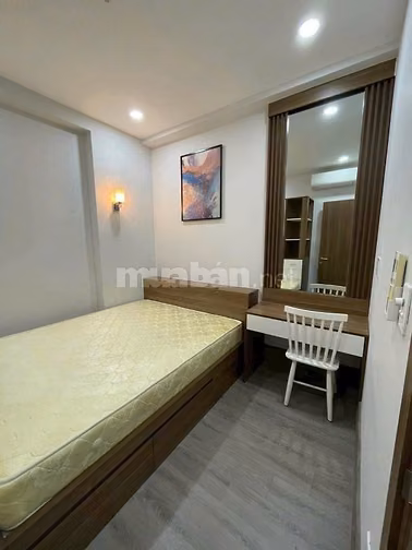CC Central Plaza . Phạm Văn Hai . TB. DT 60m2 . 2PN Giá 13Tr5
