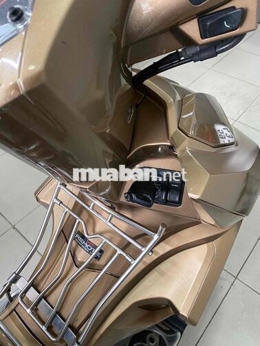 Honda Air Blade Fi 125cc 2017 Vàng đồng
