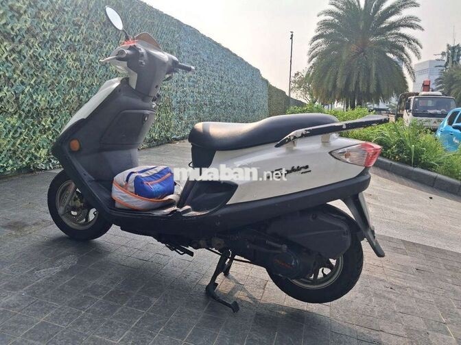 Xe ga Honda biển sảnh và tứ 6, có giao lưu đổi x