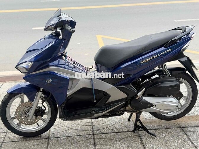 Honda Air Blade Siêu Nhân 2017 Xanh bạc