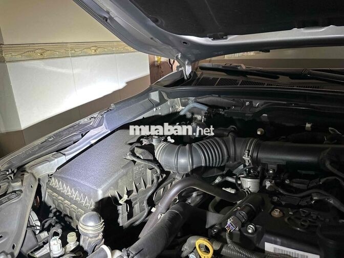 Toyota Fortuner 2016 2.7V Xăng 1 Cầu Bạc
