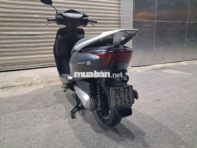 Xe ga Honda biển sảnh và tứ 6, có giao lưu đổi x