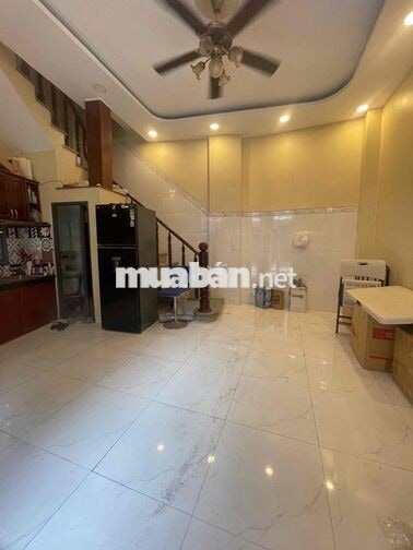 cho thuê nguyên căn nhà đươfng nguyễn xí  bình lợi trung  p13 củ