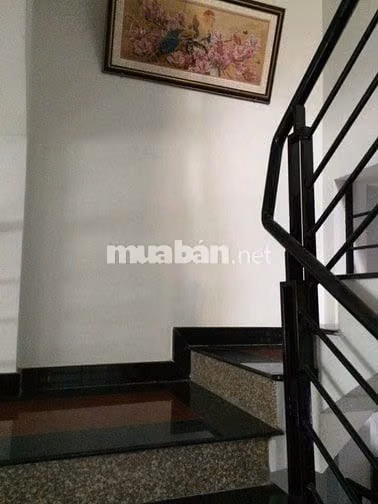 Bán nhà chính chủ; mình bán căn nhà đang ở để đi định cư nước ngoài