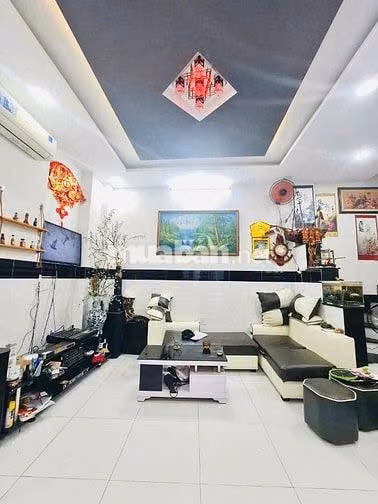 Bán nhà chính chủ; mình bán căn nhà đang ở để đi định cư nước ngoài