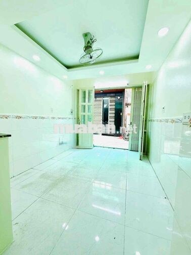 Cho thuê nhà Bạch Vân ngay trung tâm Q5 4 tầng
