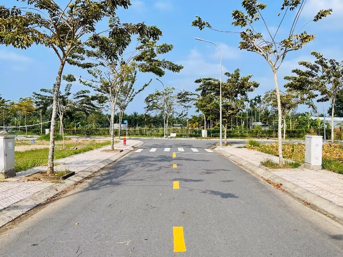 ĐẤT NỀN KDC NGÃ BẢY FULL THỔ GIÁ TỐT CHỈ 1 TY 