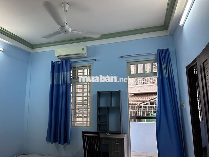 Phòng NGUYÊN HỒNG, lầu 1, có ban công, full nội thất