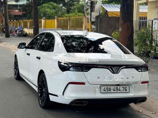 VinFast Lux A2.0 Plus 2022 Trắng