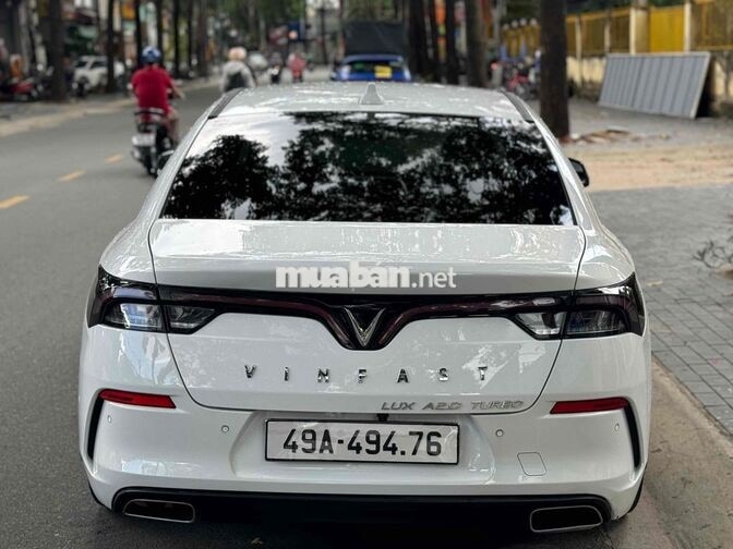 VinFast Lux A2.0 Plus 2022 Trắng