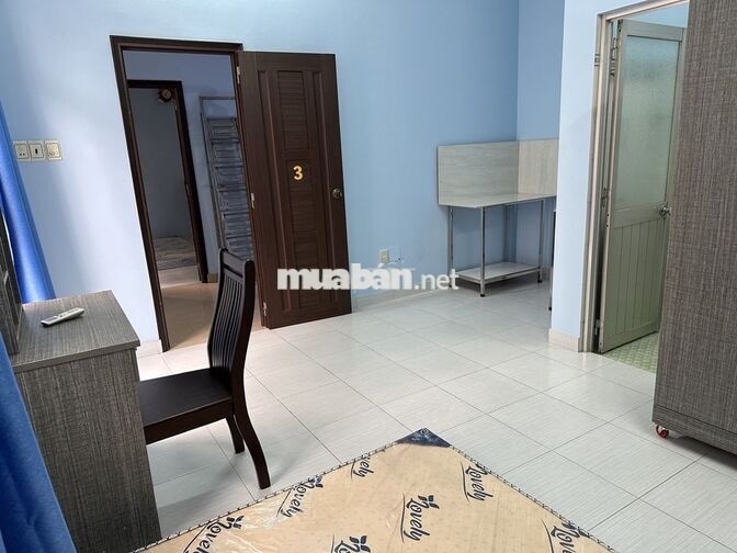 Phòng NGUYÊN HỒNG, lầu 1, có ban công, full nội thất