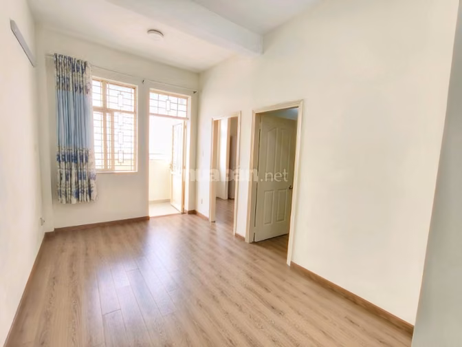 Chung cư Lý Chính Thắng-Q3 ( thang bộ lầu 2) 60m2 1PN, 1WC Giá 9,5 tr/