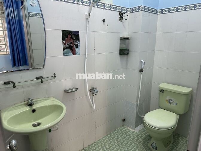Phòng NGUYÊN HỒNG, lầu 1, có ban công, full nội thất