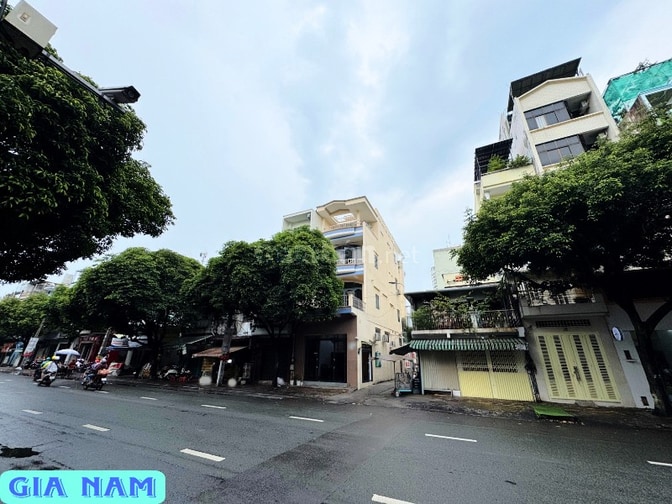 BÁN NHÀ GÓC 2 MẶT TIỀN KINH DOANH : ĐƯỜNG LÃNH BINH THĂNG - P. 13 -Q11