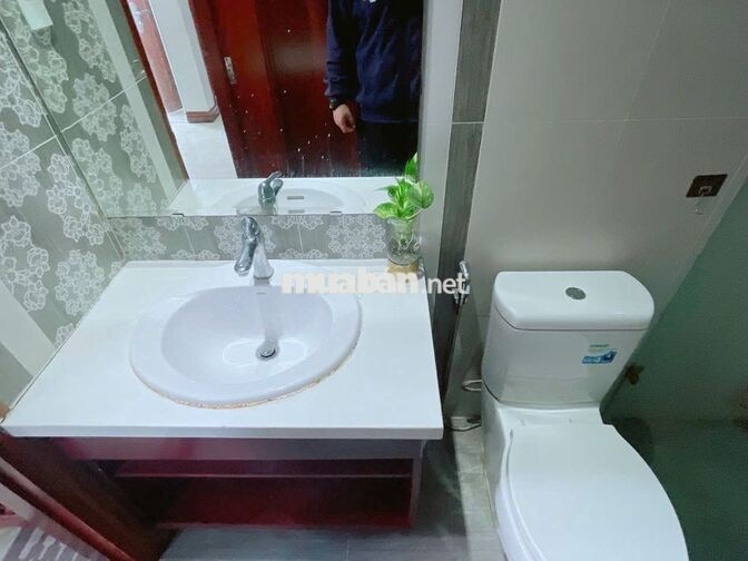 Phòng Ban công FULL Nội Thất Ngay Sân bay TSN, An ninh giờ tự do