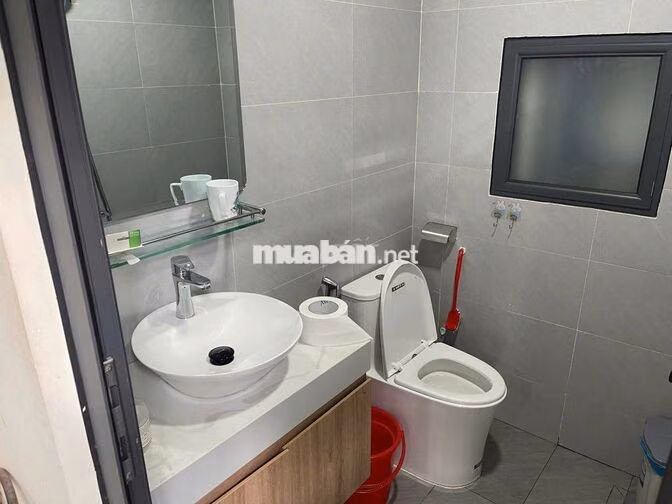 NHÀ ĐƯỜNG PHỔ QUANG DIỆN TÍCH: 8X20M TRỆT 3 LẦU CHO THUÊ