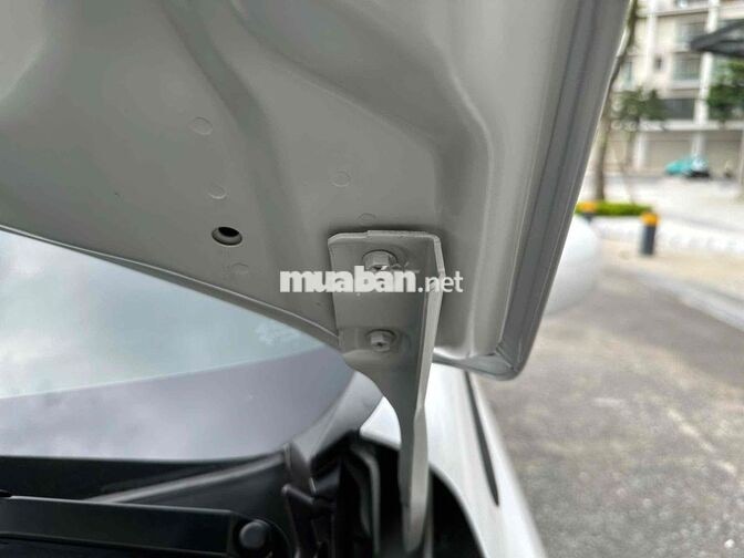 Suzuki Ertiga 2023 Số sàn Xăng điện 80000 km Trắng