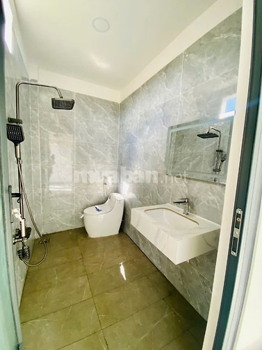 Bán gấp căn nhà và đất mới xây ở luôn, DT 155m2 ODT sát KCN Minh Hưng