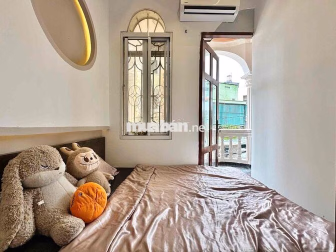 SIÊU PHẨM CĂN HỘ 2 PHÒNG NGỦ, FULL NỘI THẤT CAO CẤP, LẠC LONG QUÂN TB