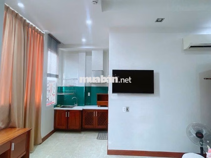 Phòng Ban công FULL Nội Thất Ngay Sân bay TSN, An ninh giờ tự do