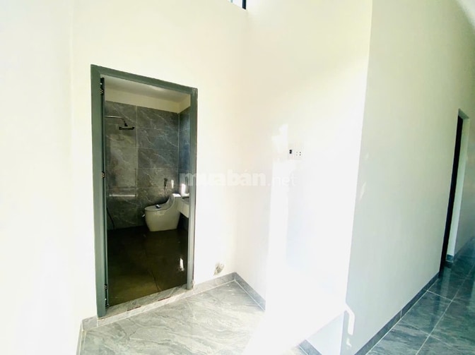 Bán gấp căn nhà và đất mới xây ở luôn, DT 155m2 ODT sát KCN Minh Hưng
