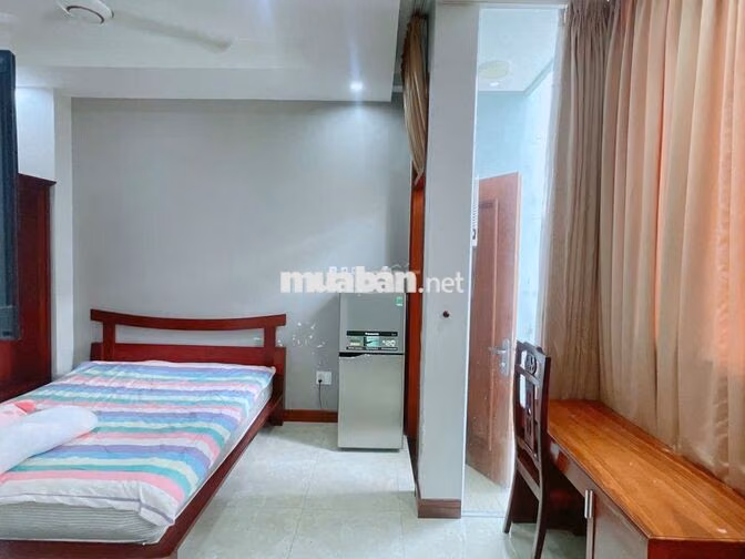 Phòng Ban công FULL Nội Thất Ngay Sân bay TSN, An ninh giờ tự do