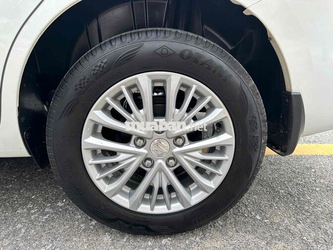 Suzuki Ertiga 2023 Số sàn Xăng điện 80000 km Trắng