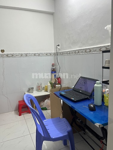 Sang phòng trọ tầng trệt tai 159/43/14 Bạch Đằng