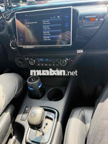 Toyota Hilux 2019 Tự động Xám 200000 km