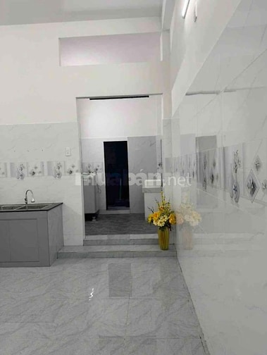 Hiếm. Nhà Ngay Trung Tâm Có Thể Vào Ở Luôn