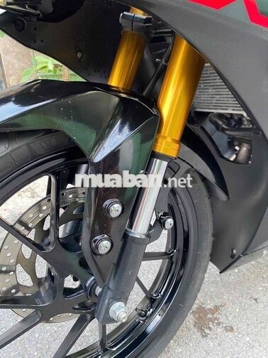 Yamaha R15 v3 xe đẹp máy móc zin êm giá tốt
