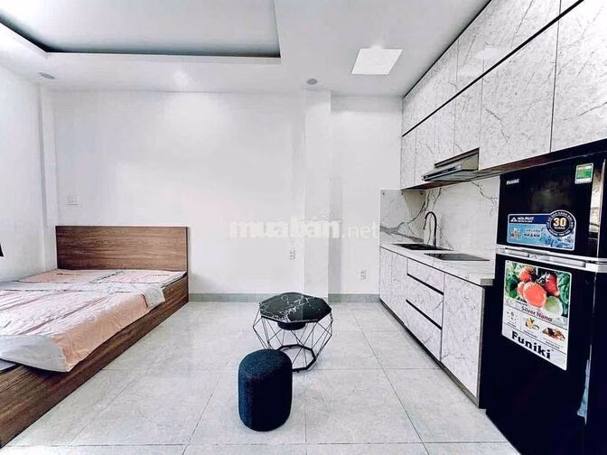 Phòng 35m2 ban công_ Full nội thất_ nhà mới_ 130bis Trần Huy Liệu
