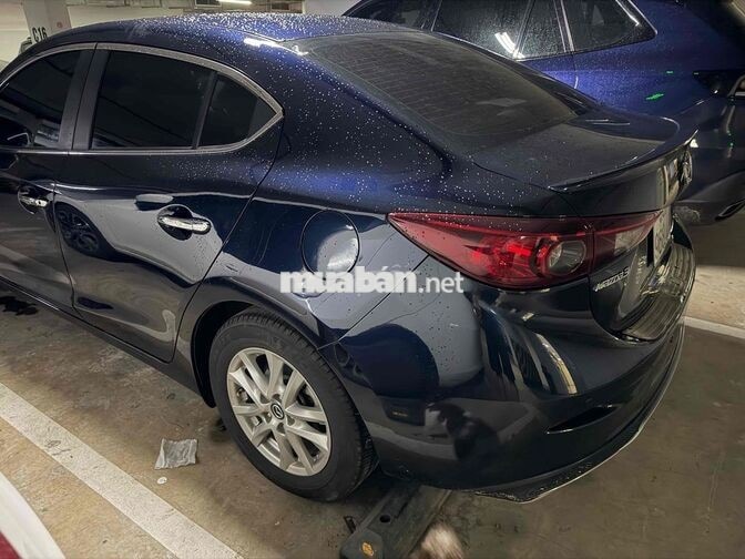 Mazda 3 xe công chức sử dụng giữ gìn
