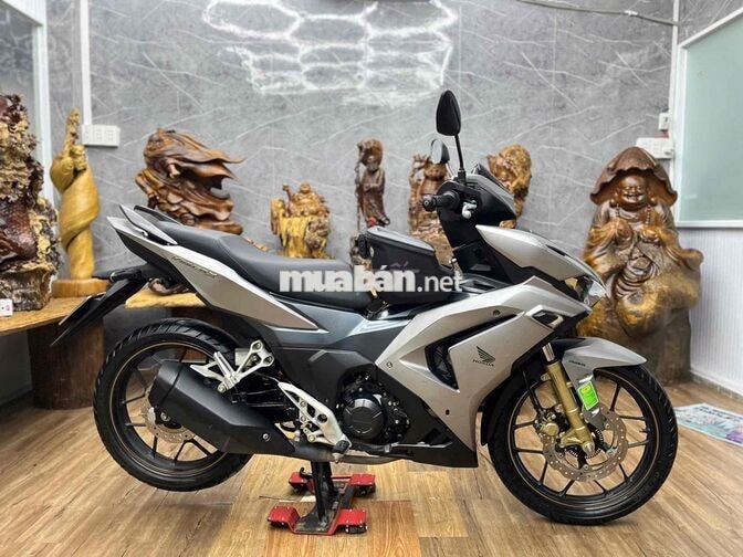 Winner V3 2022 chính chủ Phanh ABS, Smartkey