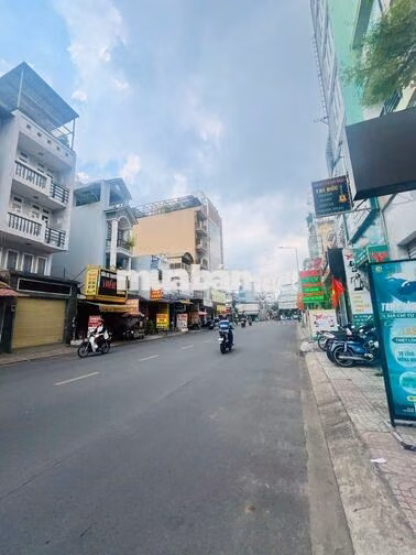 CHO THUÊ NHÀ MẶT TIỀN ĐƯỜNG TRƯƠNG CÔNG ĐỊNH 8,5X19M CẤP 4 SUỐT